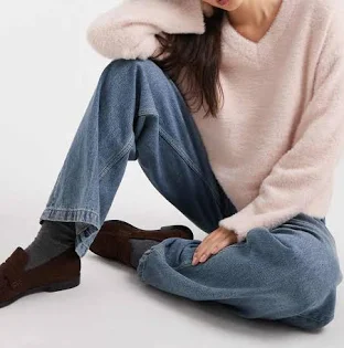 Maglione oversize con scollo a V Lash di Miss Selfridge